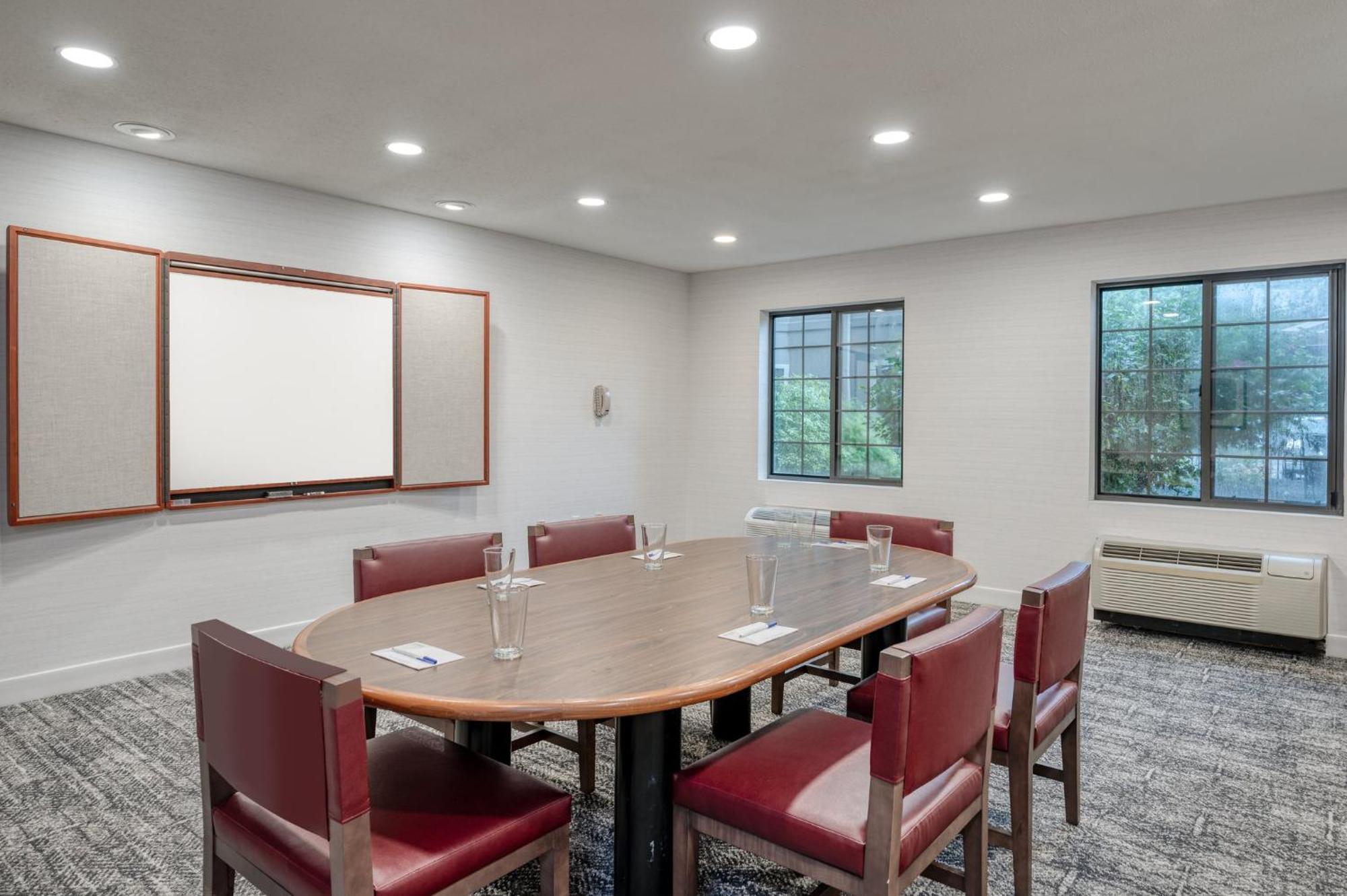 Staybridge Suites Allentown Airport Lehigh Valley By Ihg 외부 사진