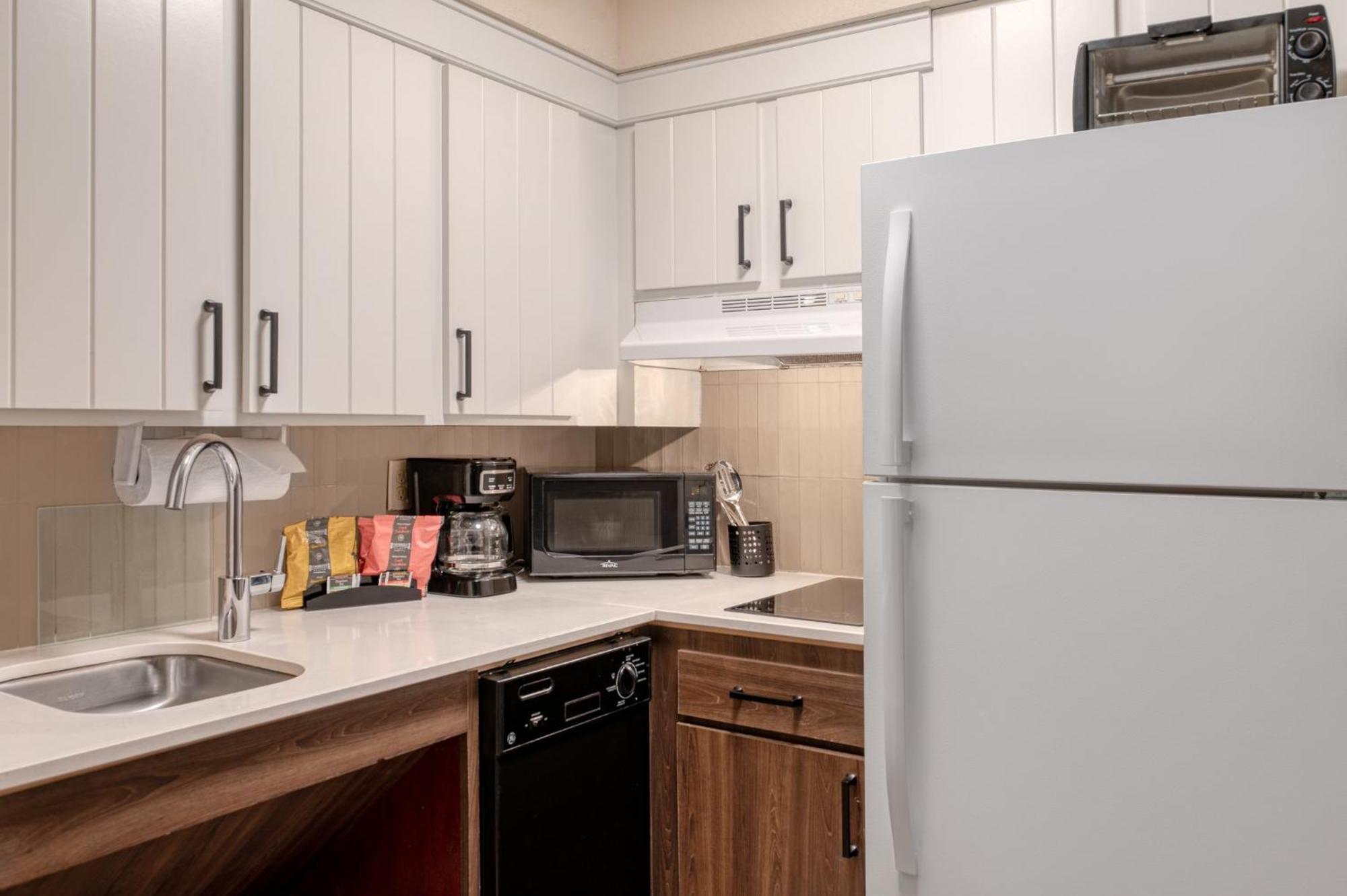 Staybridge Suites Allentown Airport Lehigh Valley By Ihg 외부 사진